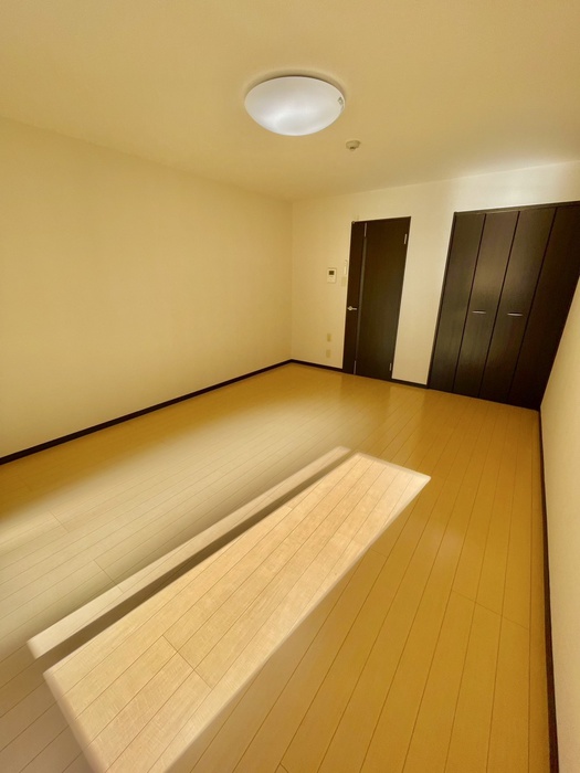 フジパレス浜寺サウスIII番館の居間写真