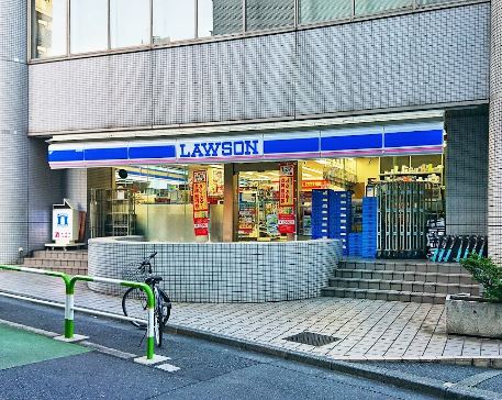 コンビニ　ローソン 東大久保店（コンビニ）まで95m