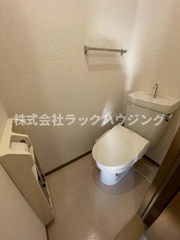近鉄けいはんな線 白庭台駅 徒歩36分 2階建 築31年のトイレ写真