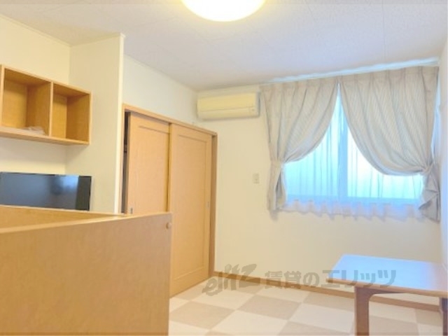 レオパレスエスポワールの居間写真