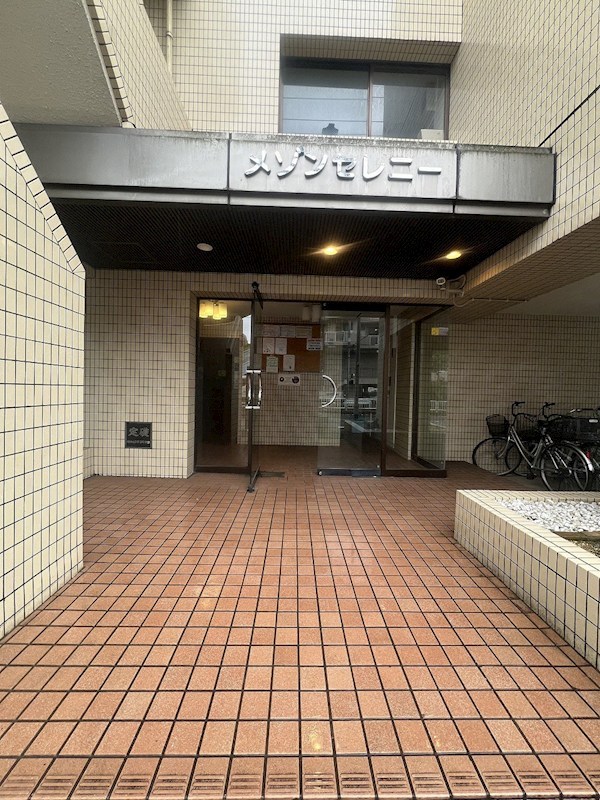 京成本線 江戸川駅 徒歩7分 8階建 築39年の外観写真