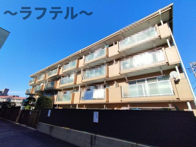 建物外観　1Fフローリング、2F以上はカーペット仕様