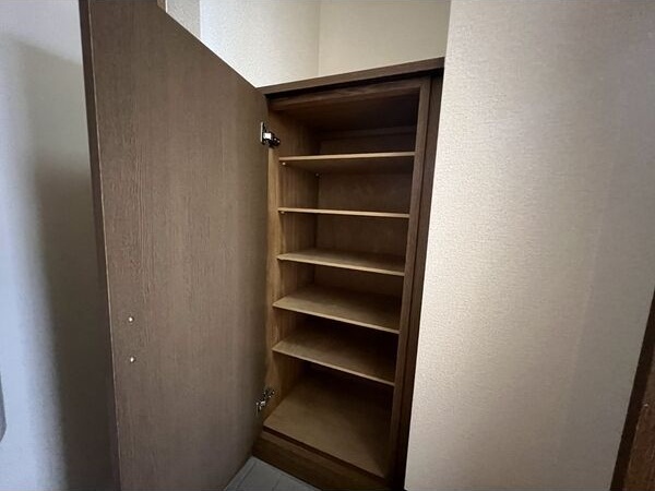 ハーヴェストVの玄関写真