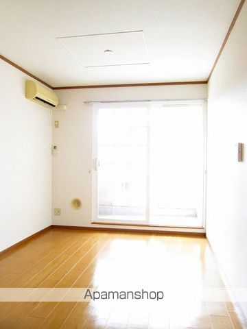 パークヴィレッジの居間写真