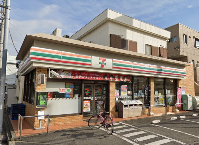 コンビニ　セブンイレブン（コンビニ）まで126m