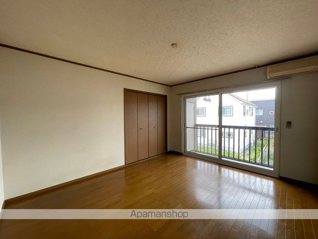 シェークハンドの居間写真