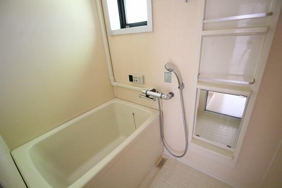 バス・シャワールーム　類似部屋写真（部材色が異なります）