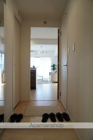 西鉄天神大牟田線 西鉄平尾駅 徒歩16分 9階建 築12年の玄関写真
