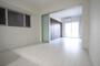 居室・リビング　※別号室の写真です