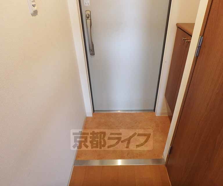 リバーサイド桂 弐番館の玄関写真