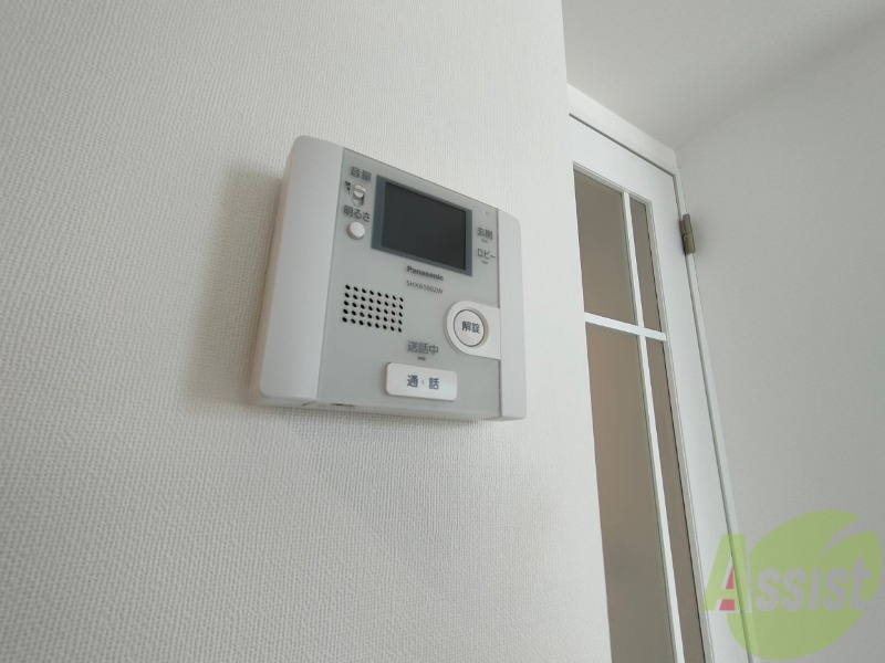 セキュリティ　ＴＶモニター付インターホンです。来客者の顔が見えるので安心！