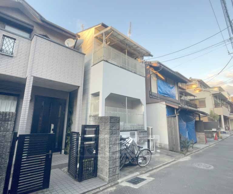 京阪本線 七条駅 徒歩11分 2階建 築33年の外観写真
