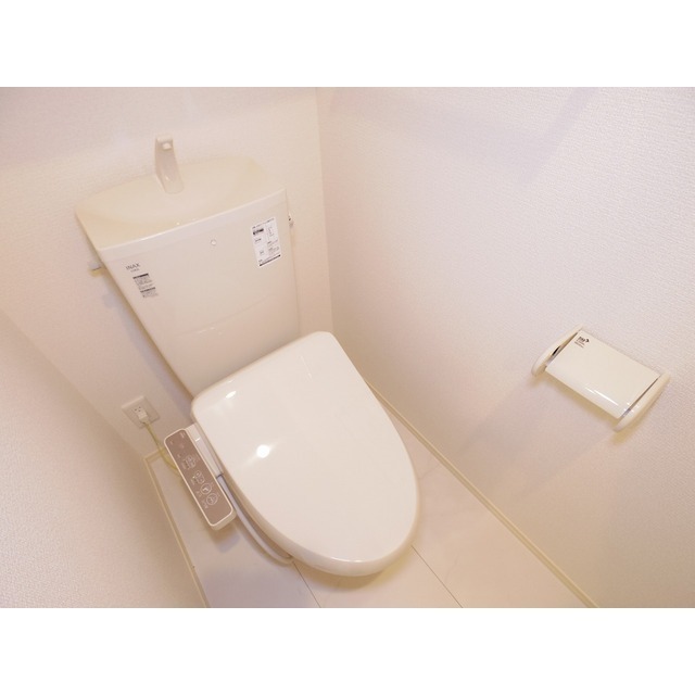 コンフォーティア広丘吉田IIのトイレ写真
