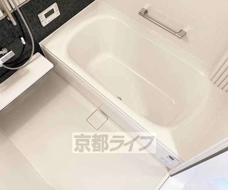 バス・シャワールーム　綺麗なお風呂です・