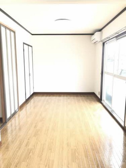 居室・リビング　※改装前の写真です