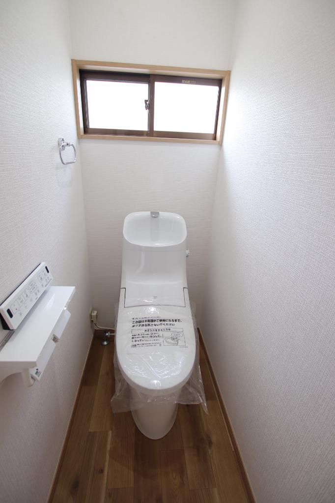 東日暮里6丁目アパートのトイレ写真