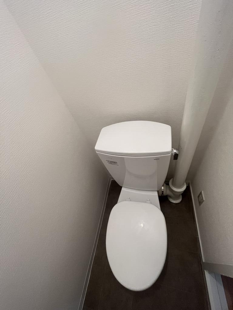 第16大橋IR BLD.のトイレ写真