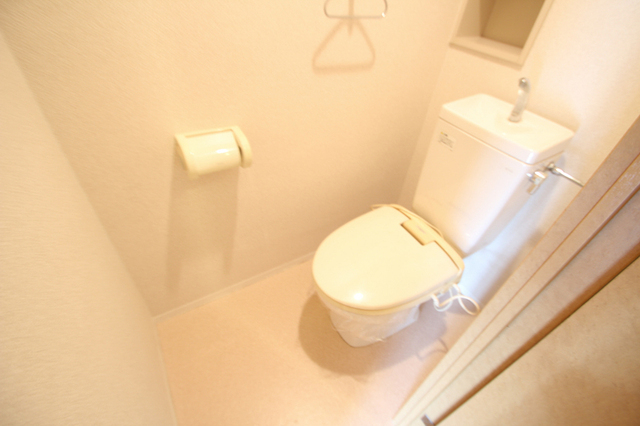 トイレ　※別部屋の写真を流用しています。