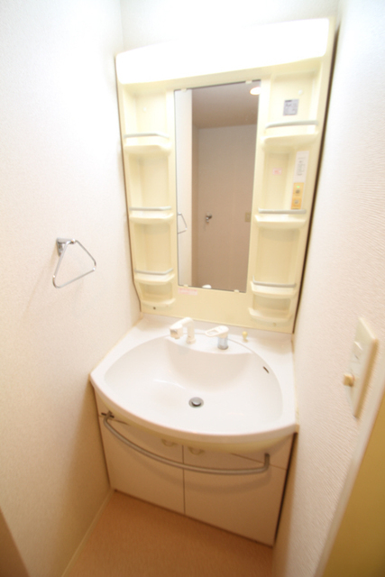 洗面設備　※別部屋の写真を流用しています。