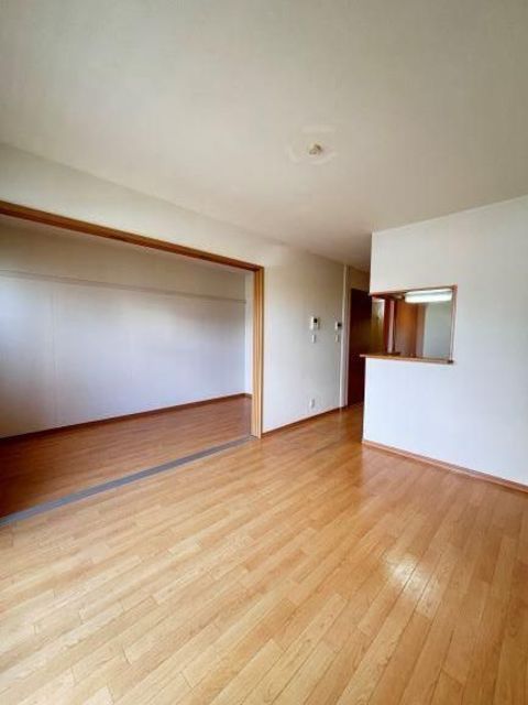 大阪モノレール彩都線 豊川駅 徒歩28分 2階建 築18年の居間写真