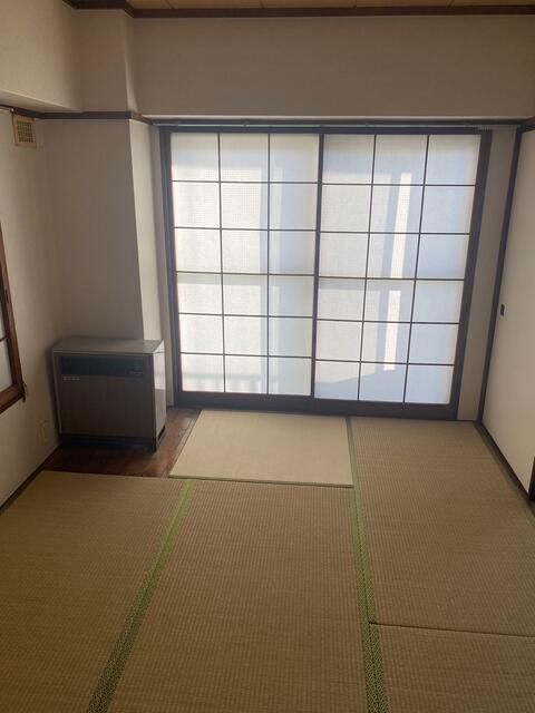 居室・リビング　他の部屋の写真を使用しています。
