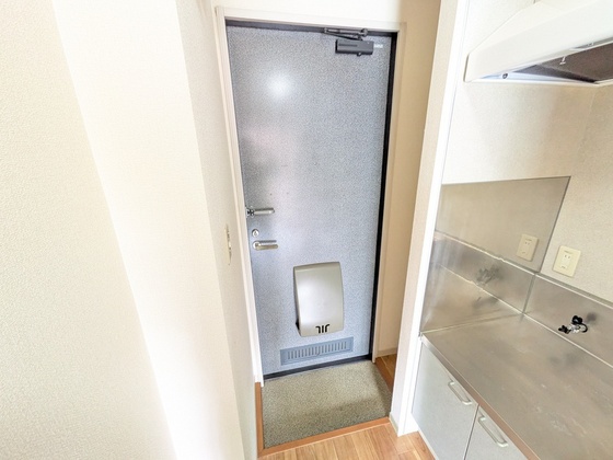 玄関　※別部屋の写真です