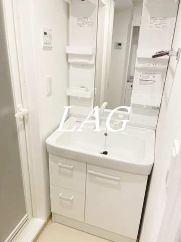 洗面設備　独立洗面台です。