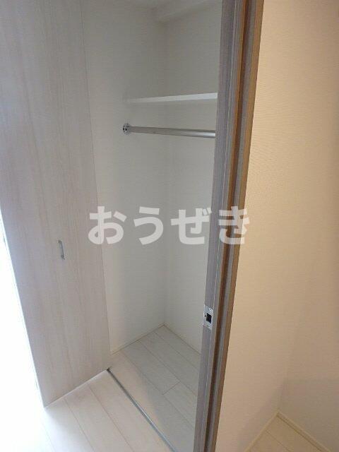 収納　パイプ付クローゼット
