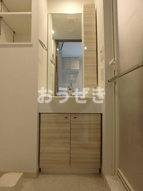 洗面設備　ハンドシャワー付独立洗面