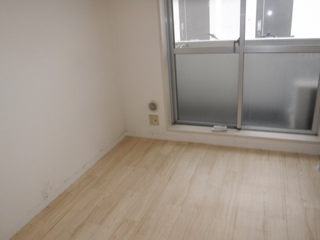 居室・リビング　反転タイプのお部屋の参考写真です。