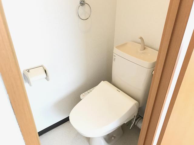 西鉄天神大牟田線 薬院駅 徒歩4分 4階建 築47年のトイレ写真