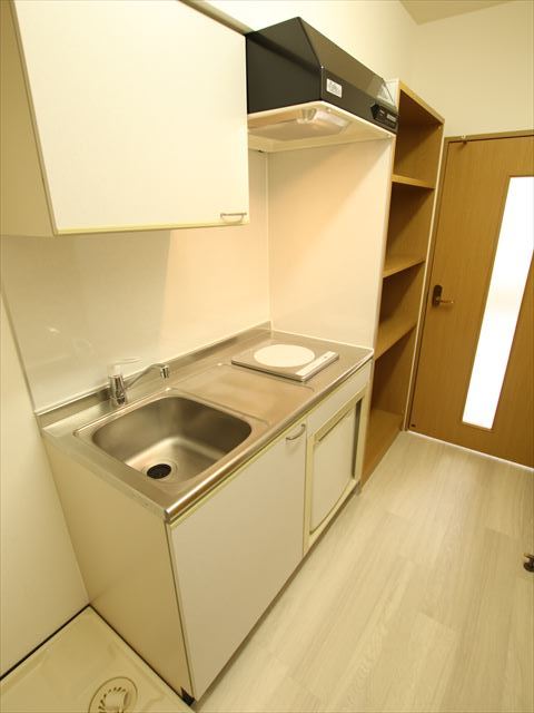 キッチン　洗濯機置き場がキッチン横にあります☆