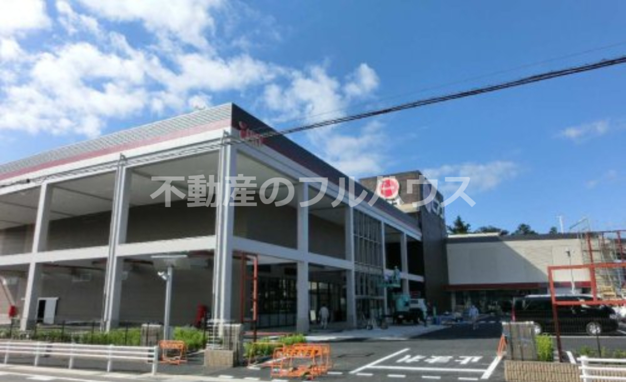 スーパー　ピアゴ 新城店（スーパー）まで1027m