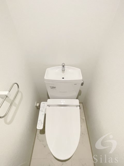 トイレ　反転タイプ