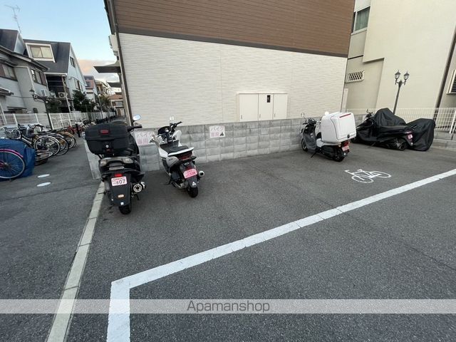 京阪本線 香里園駅 徒歩14分 2階建 築8年の外観写真