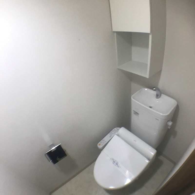 トイレ　※同建物の別のお部屋の写真です。