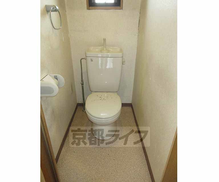 トイレ　清潔感のあるバスルームです！