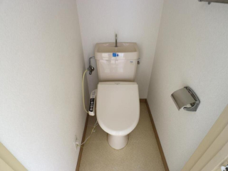 【松山市萱町のマンションのトイレ】