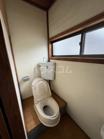【鎌倉市腰越のアパートのトイレ】