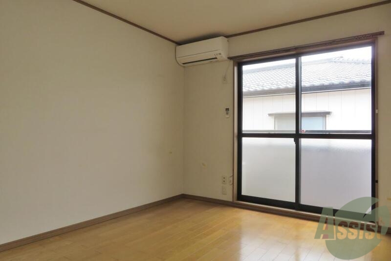 その他部屋・スペース　窓も大きくて最上階ですのでひあたるもりょうこうですー。