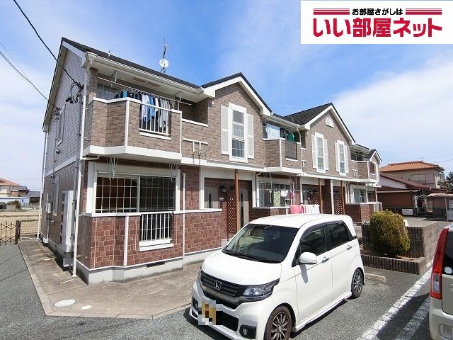 【ミドル　アーティクルの建物外観】