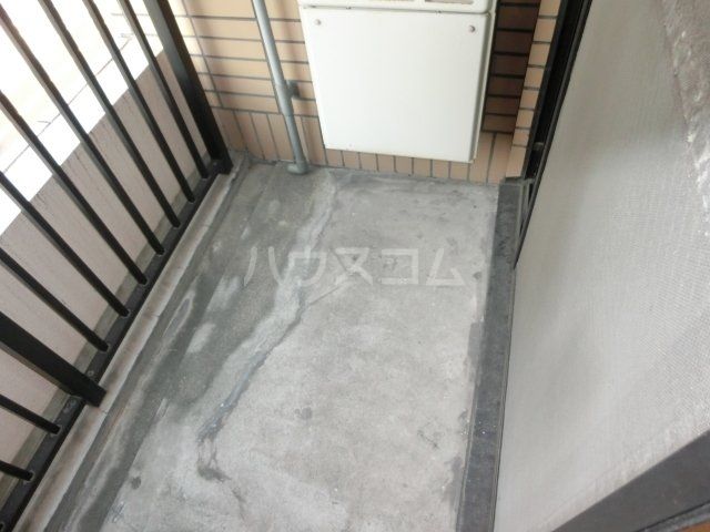 【名古屋市千種区覚王山通のマンションのバルコニー】