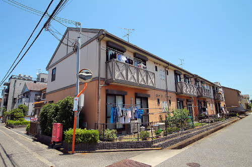 岸和田市藤井町のアパートの建物外観