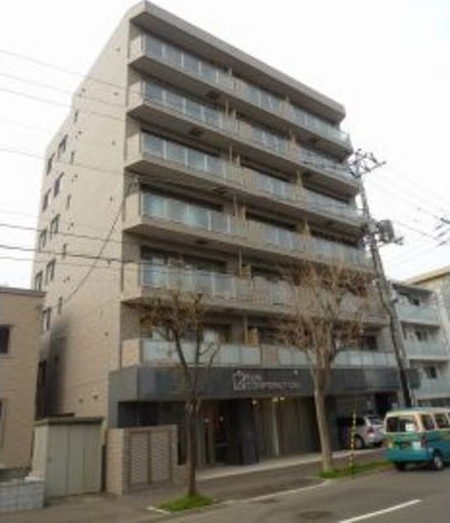 札幌市北区北二十二条西のマンションの建物外観