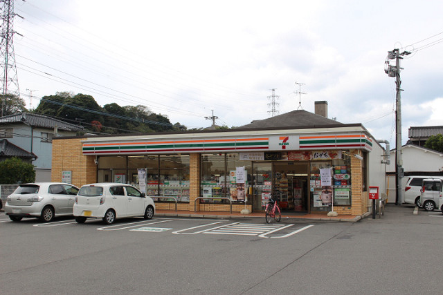 コンビニ　セブンイレブン 大分山津町２丁目店（コンビニ）まで130m