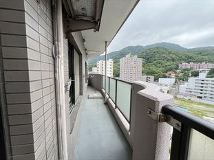 【札幌市中央区南十八条西のマンションのバルコニー】