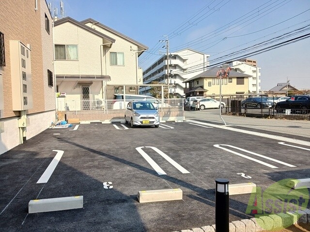 【伊丹市鴻池のアパートの駐車場】