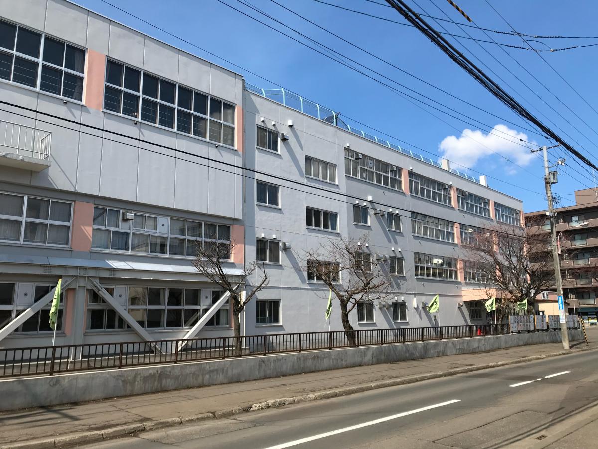 【札幌市中央区南十五条西のマンションの小学校】