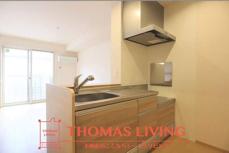 キッチン　実際の写真を準備中の為、同じ建物の別室写真です。参考下さい。