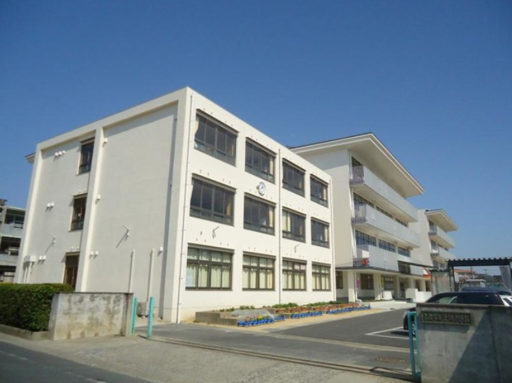 小学校　倉敷市立老松小学校（小学校）まで1245m